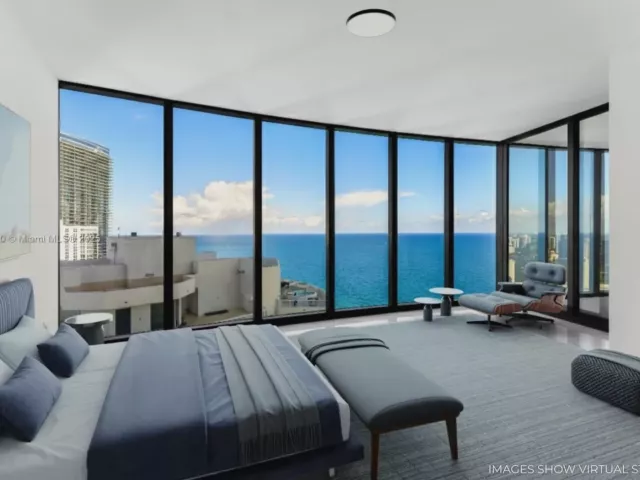 4-bedroom condo for sale in Sunny Isles Beach - 18555 Collins Ave 3205 - MondialRealty