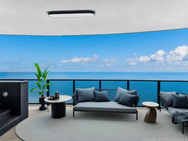 4-bedroom condo for sale in Sunny Isles Beach - 18555 Collins Ave 3205 - MondialRealty