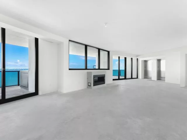 4-bedroom condo for sale in Sunny Isles Beach - 18555 Collins Ave 3205 - MondialRealty