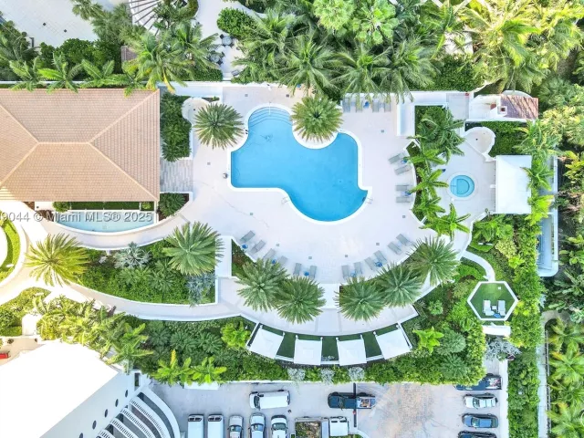 2-bedroom condo for sale in Aventura - 3000 Island Blvd 1904 - MondialRealty