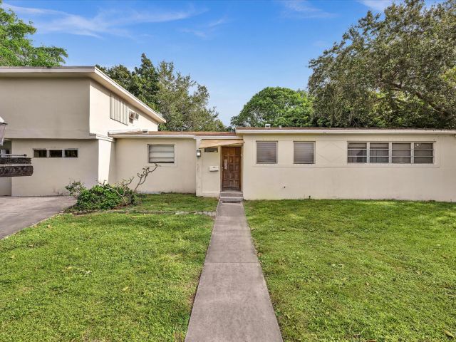 Home for sale at 20035 NE 14th Court - photo 6777165