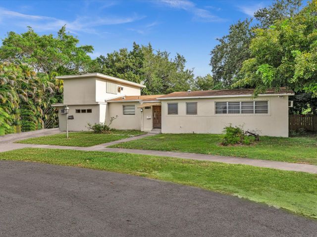 Home for sale at 20035 NE 14th Court - photo 6777167