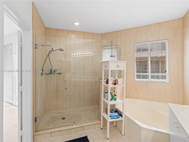 Home for rent at 21396 Marina Cove Cir 17-J - photo 7173680