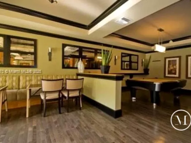 2-bedroom condo for sale in Aventura - 3001 NE 185th St 431 - MondialRealty