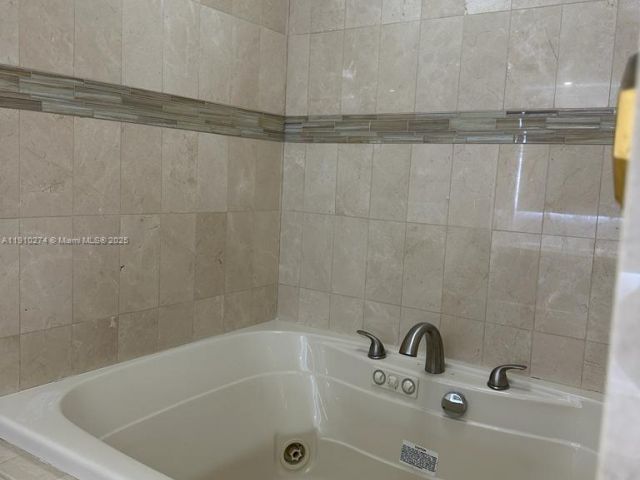 Apartment for rent  Unit #430 - photo 6757363