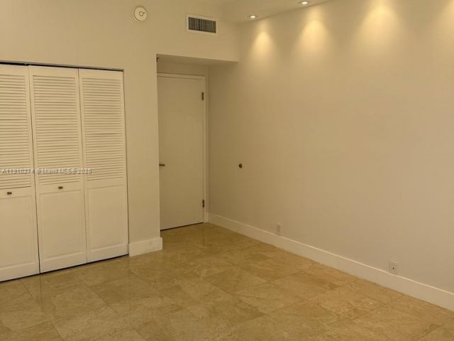 Apartment for rent  Unit #430 - photo 6757365