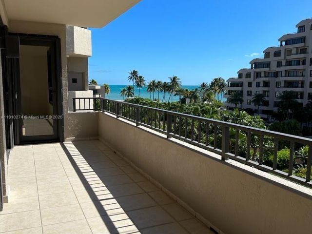 Apartment for rent  Unit #430 - photo 6757374