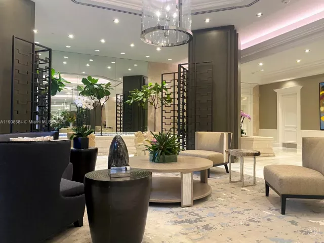 2-bedroom condo for sale in Aventura - 2000 Island Blvd 1710 - MondialRealty