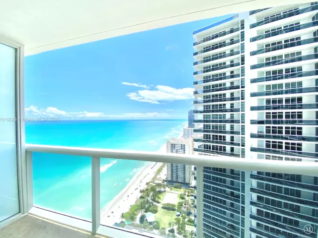 1-bedroom condo for rent in Hallandale Beach - 1830 S Ocean Dr 3605 - MondialRealty