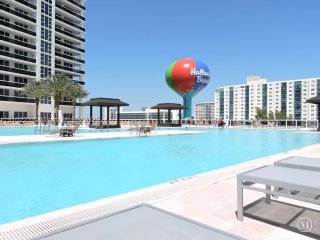 1-bedroom condo for rent in Hallandale Beach - 1830 S Ocean Dr 3605 - MondialRealty