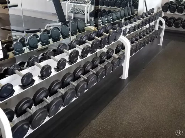 1-bedroom condo for rent in Hallandale Beach - 1830 S Ocean Dr 3605 - MondialRealty