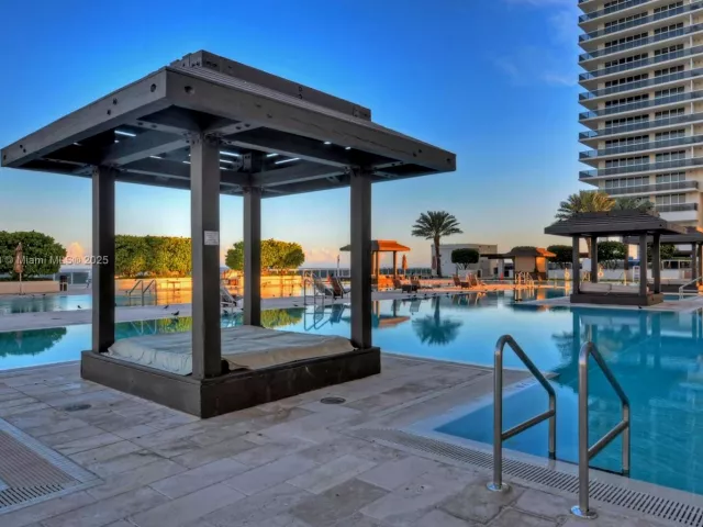 1-bedroom condo for rent in Hallandale Beach - 1830 S Ocean Dr 3605 - MondialRealty