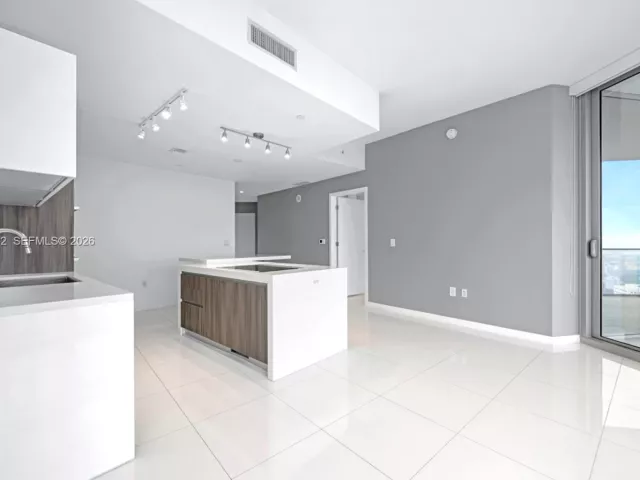 1-bedroom condo for sale in Miami - 851 NE 1st Ave 4204 - MondialRealty