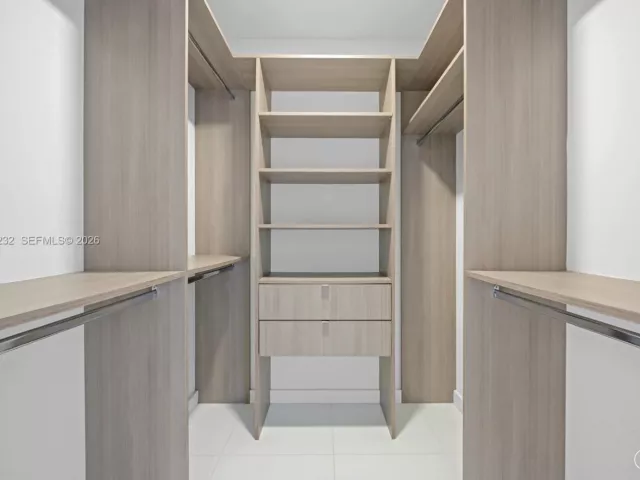 1-bedroom condo for sale in Miami - 851 NE 1st Ave 4204 - MondialRealty