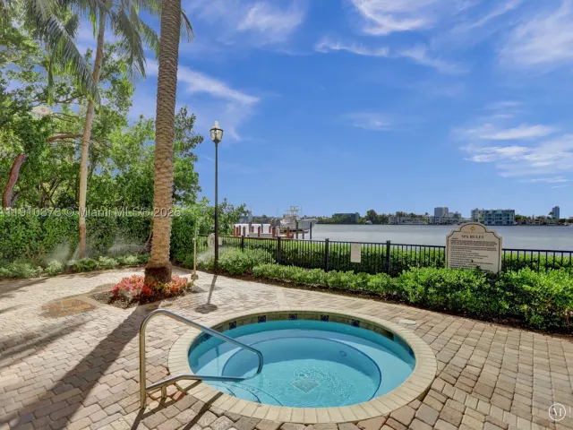 2-bedroom condo for sale in Sunny Isles Beach - 17150 N Bay Rd 2102 - MondialRealty