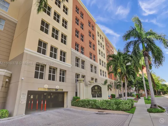 2-bedroom condo for sale in Sunny Isles Beach - 17150 N Bay Rd 2102 - MondialRealty