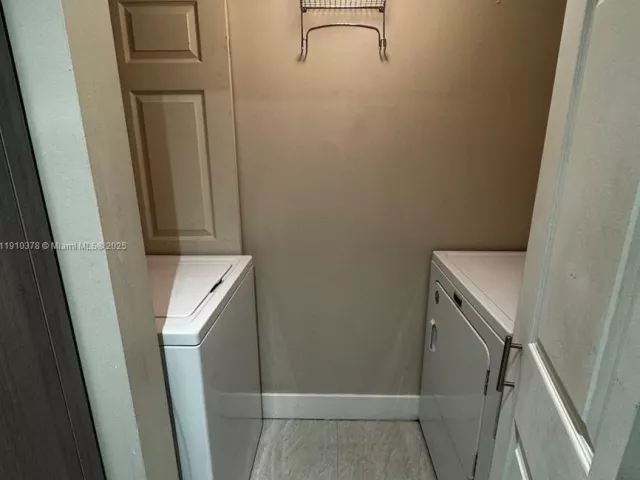 2-bedroom condo for sale in Sunny Isles Beach - 17150 N Bay Rd 2102 - MondialRealty