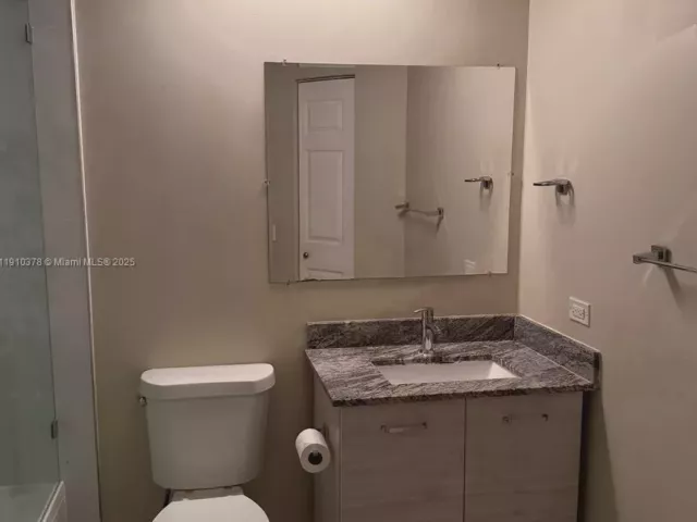 2-bedroom condo for sale in Sunny Isles Beach - 17150 N Bay Rd 2102 - MondialRealty