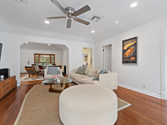 Home for sale at 219 33rd Street - photo 6760532