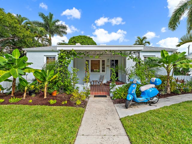 Home for sale at 219 33rd Street - photo 6760538