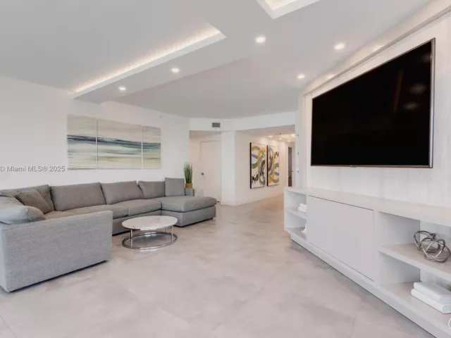 Apartment for sale  Unit #303 - photo 6782852