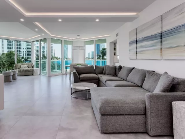 Apartment for sale  Unit #303 - photo 6782855