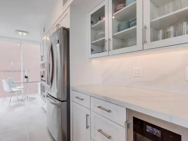 Apartment for sale  Unit #303 - photo 6782841