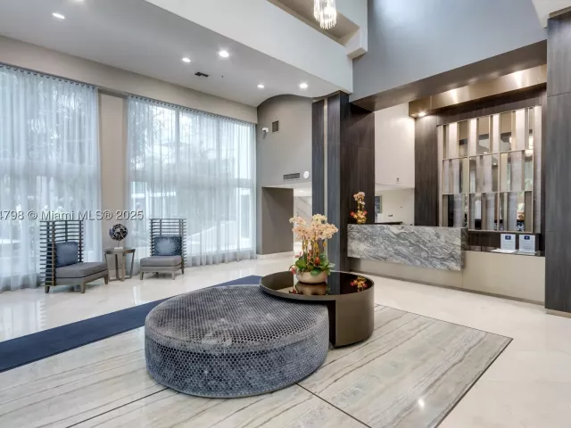 3-bedroom condo for sale in Aventura - 3370 Hidden Bay Dr 303 - MondialRealty