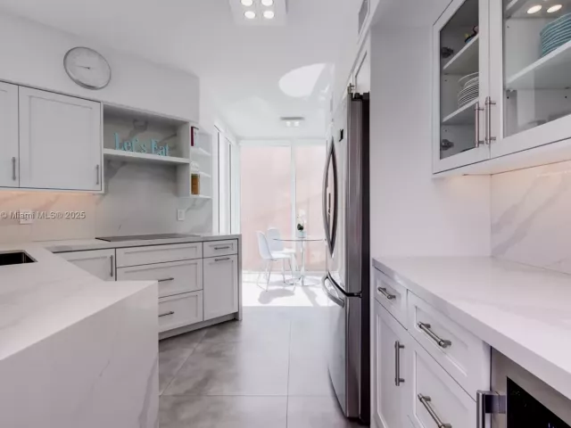 Apartment for sale  Unit #303 - photo 6782845