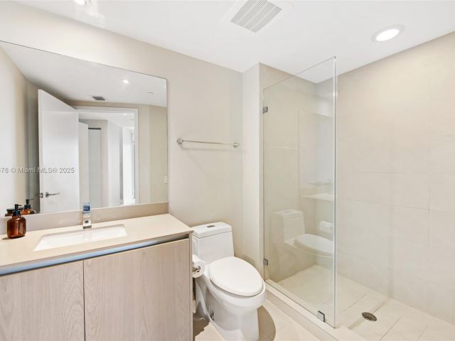 Apartment for rent  Unit #3001 - photo 6759311