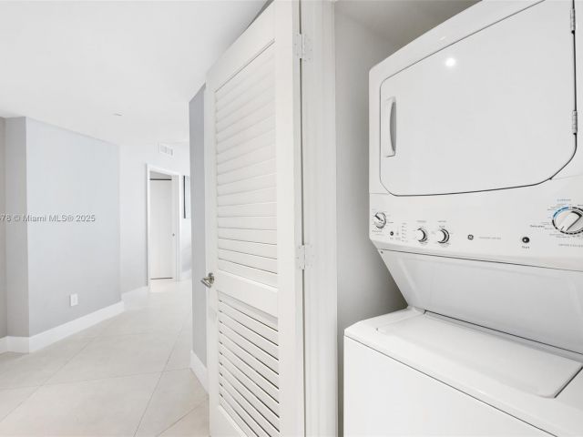 Apartment for rent  Unit #3001 - photo 6759312