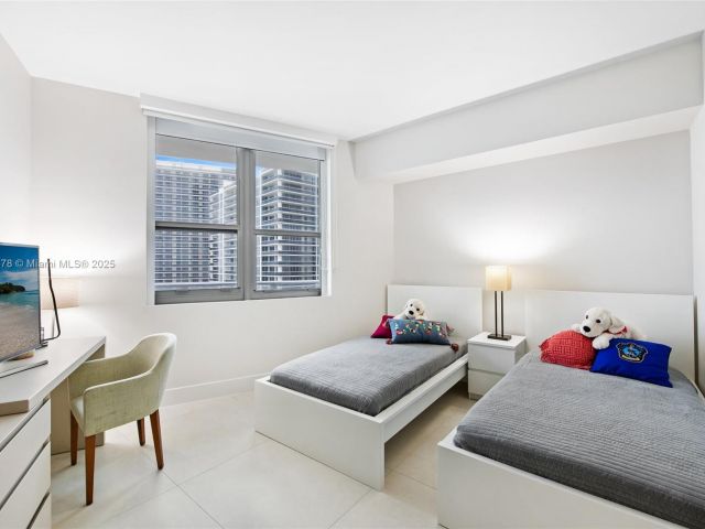 Apartment for rent  Unit #3001 - photo 6759314