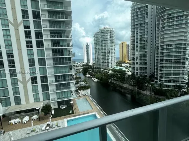 3-bedroom condo for sale in Sunny Isles Beach - 330 Sunny Isles Blvd 5-1008 - MondialRealty