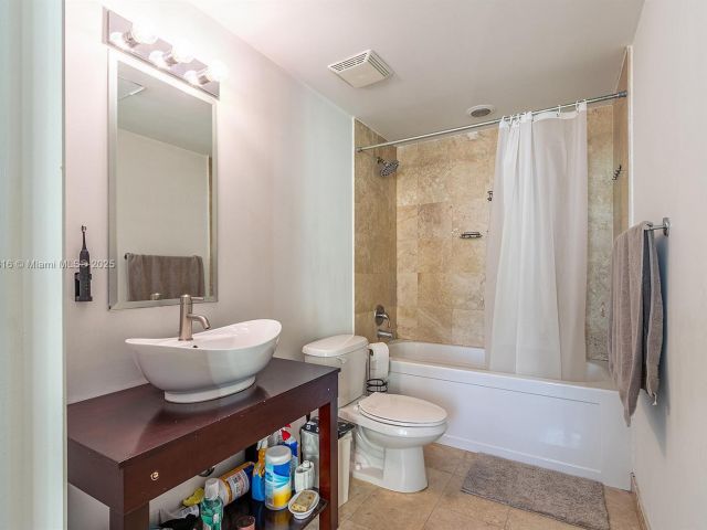 Apartment for sale  Unit #3914 - photo 6757093