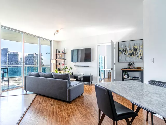 2-bedroom condo for sale in Miami - 350 S Miami Ave 3914 - MondialRealty