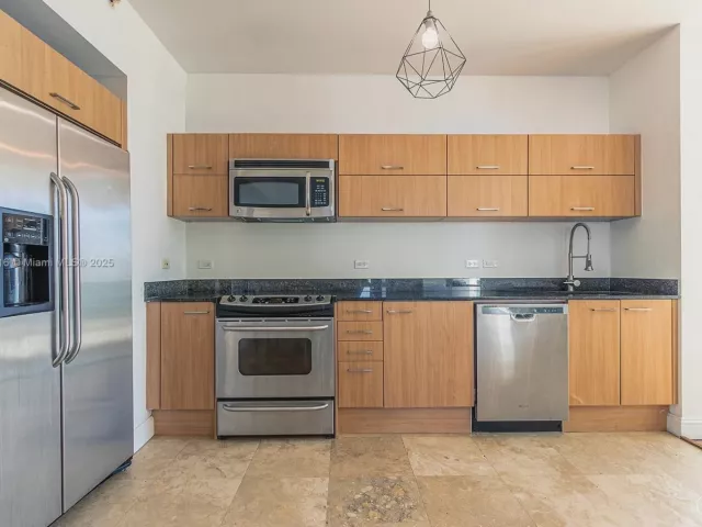 2-bedroom condo for sale in Miami - 350 S Miami Ave 3914 - MondialRealty