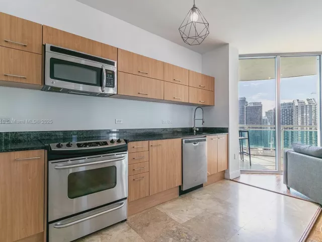 2-bedroom condo for sale in Miami - 350 S Miami Ave 3914 - MondialRealty