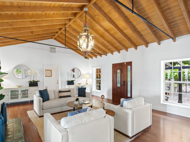 Home for rent at 3304 N Flagler Drive - photo 6760461