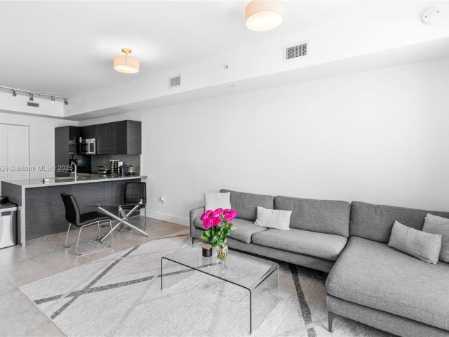 Apartment for sale  Unit #1502 - photo 6768464