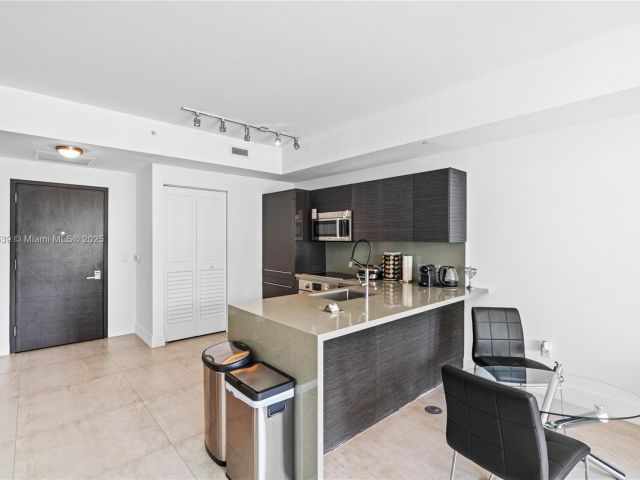 Apartment for sale  Unit #1502 - photo 6768470