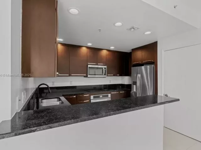 Apartment for sale  Unit #604 - photo 6758541