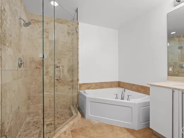 Apartment for sale  Unit #604 - photo 6758536