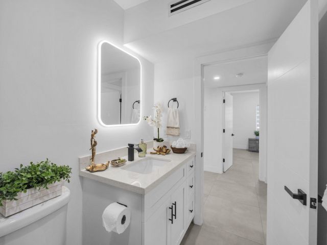 Home for rent at 520 NE 135th Street - photo 6759270