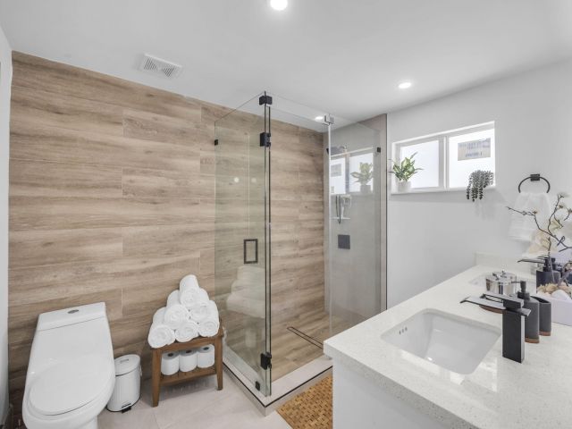 Home for rent at 520 NE 135th Street - photo 6759275