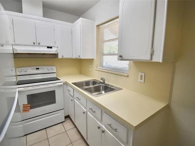 Home for sale at 410 SW 10th Street SW - photo 6765278