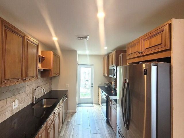 Home for sale at 410 SW 10th Street SW - photo 6765291