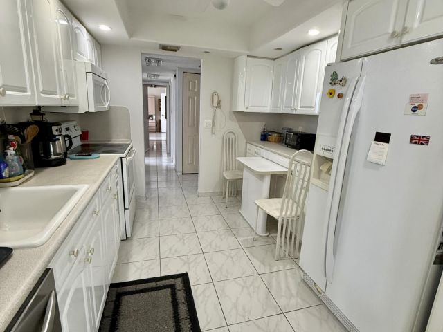 Apartment for rent  Unit #1109 - photo 6759868