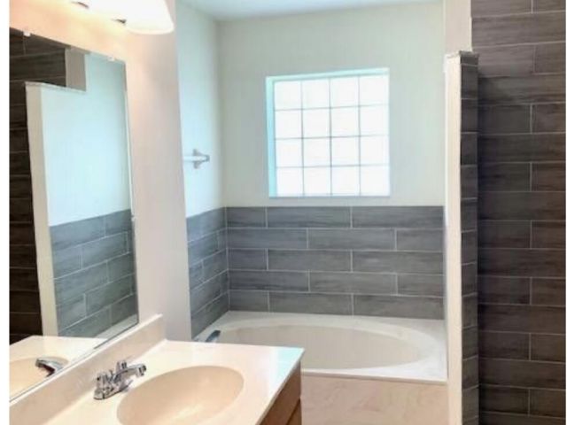 Home for rent at 12612 69th Street N - photo 6813936