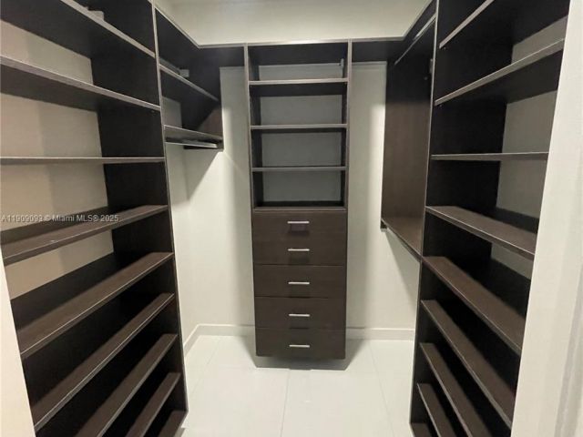 Apartment for sale  Unit #2403 - photo 6762138