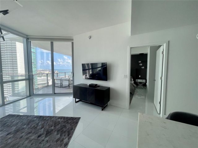 Apartment for sale  Unit #2403 - photo 6762144